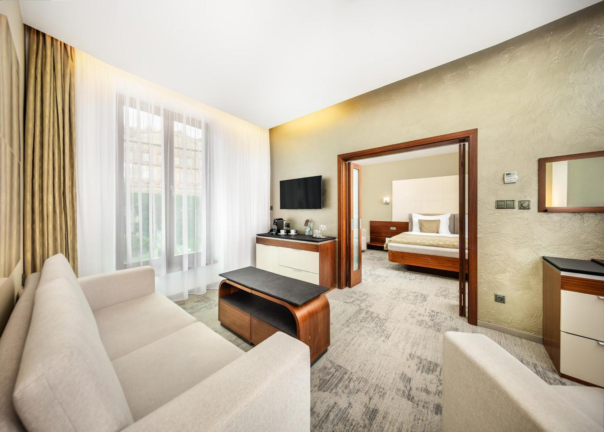 Wellness Hotel Diamant Hluboká nad Vltavou Extérieur photo