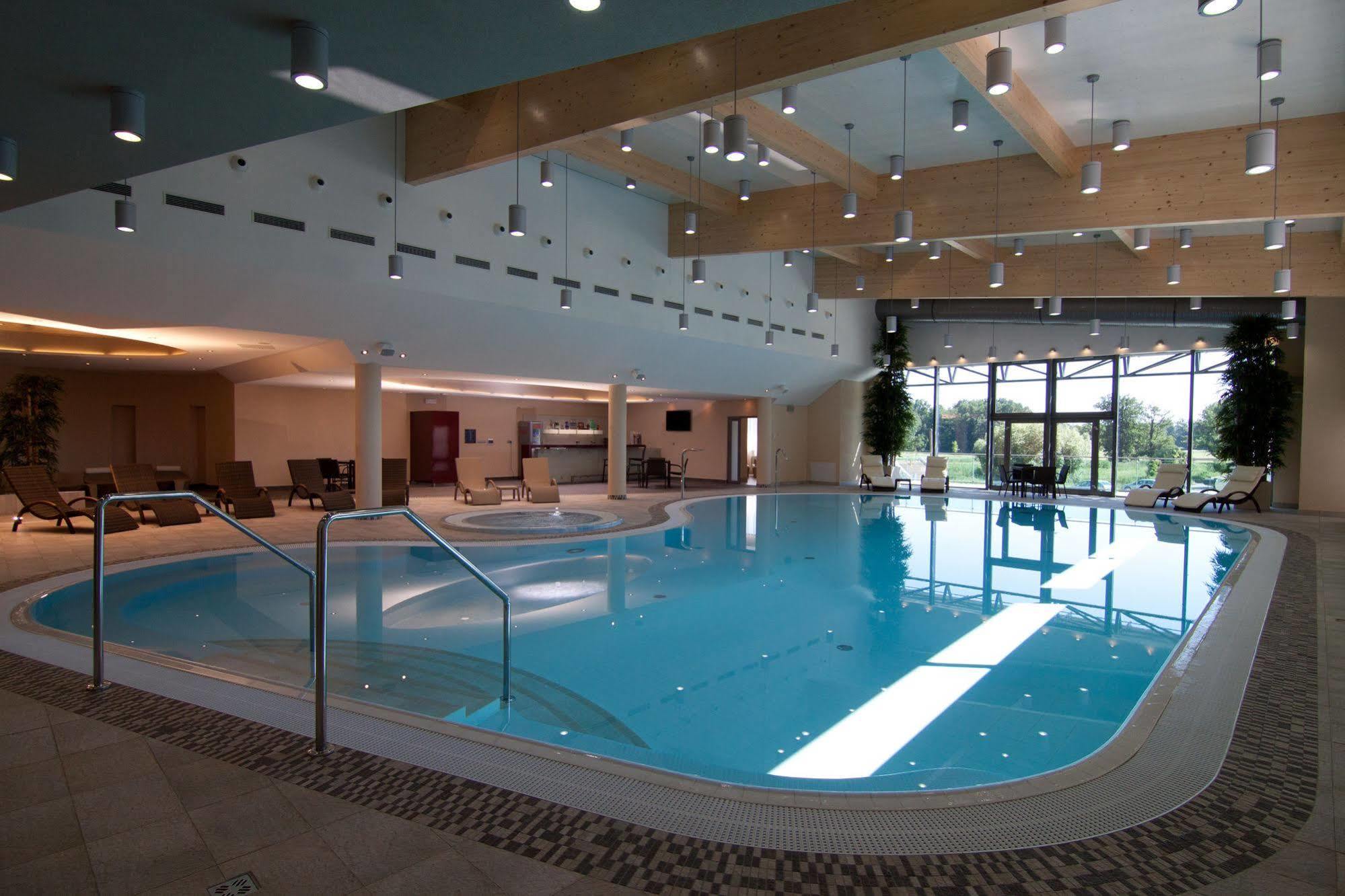 Wellness Hotel Diamant Hluboká nad Vltavou Extérieur photo