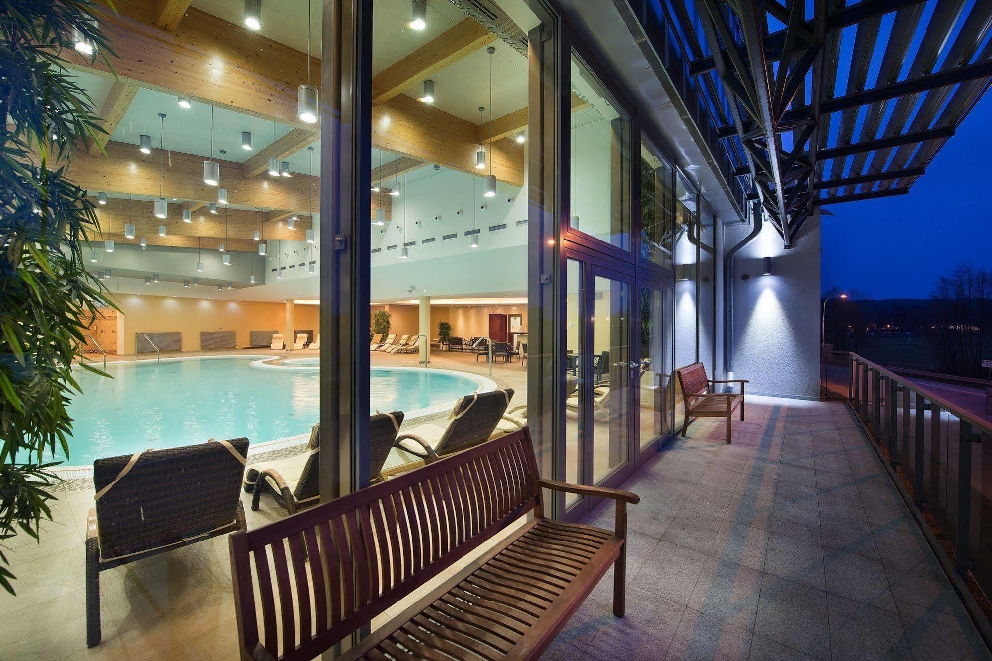 Wellness Hotel Diamant Hluboká nad Vltavou Extérieur photo